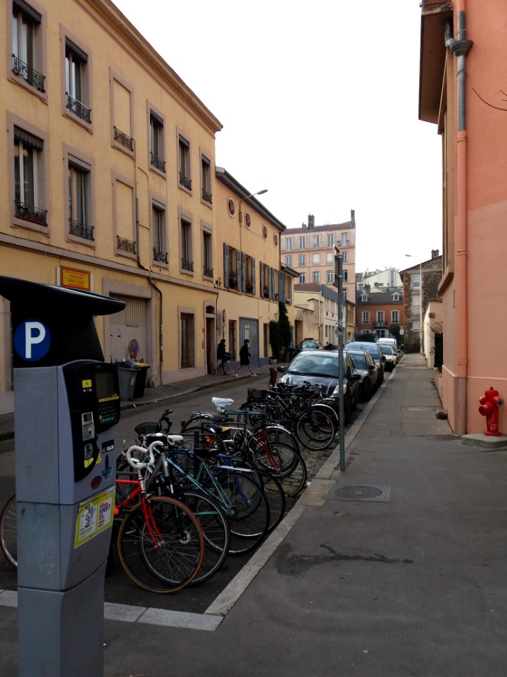 Lyon 7e - Rue Mazagran, depuis la rue Jangot
