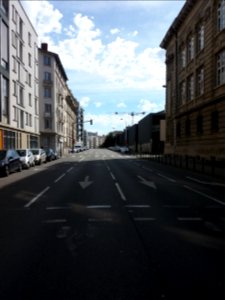 Lyon 7e - Rue Marc Bloch, côté sud-est depuis la rue Domer