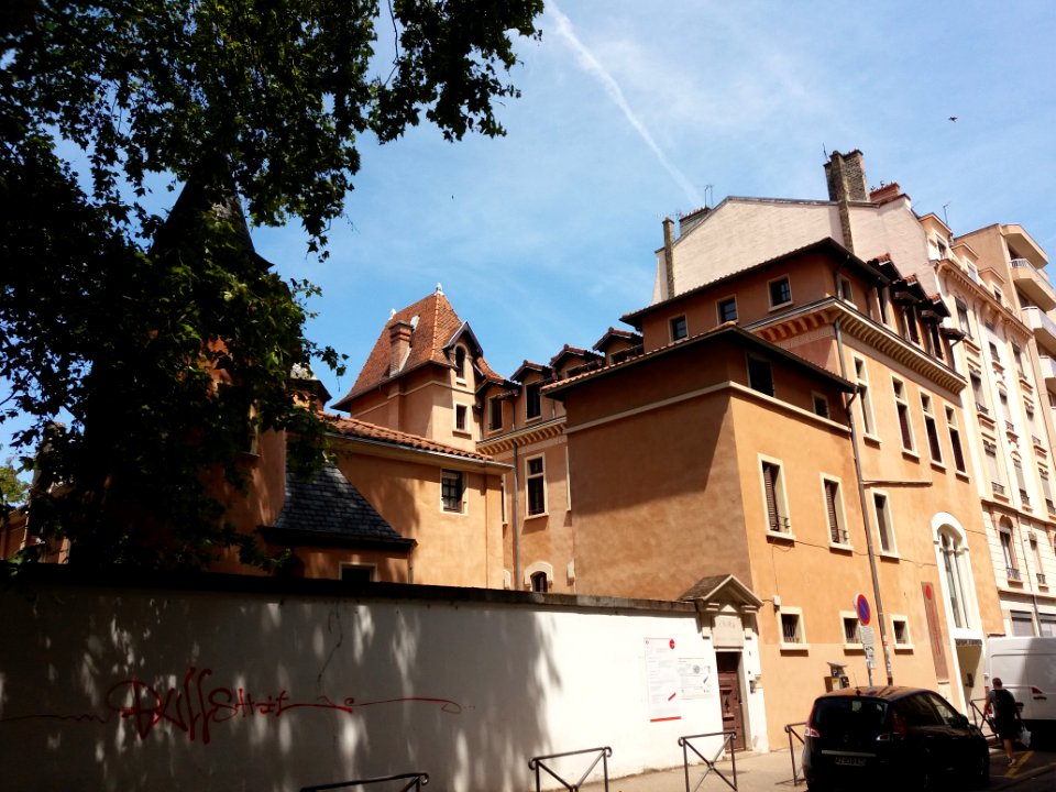 Lyon 7e - Rue Rachais, château de la Buire (1)