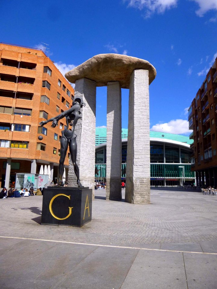 Madrid - Plaza de Dalí 4