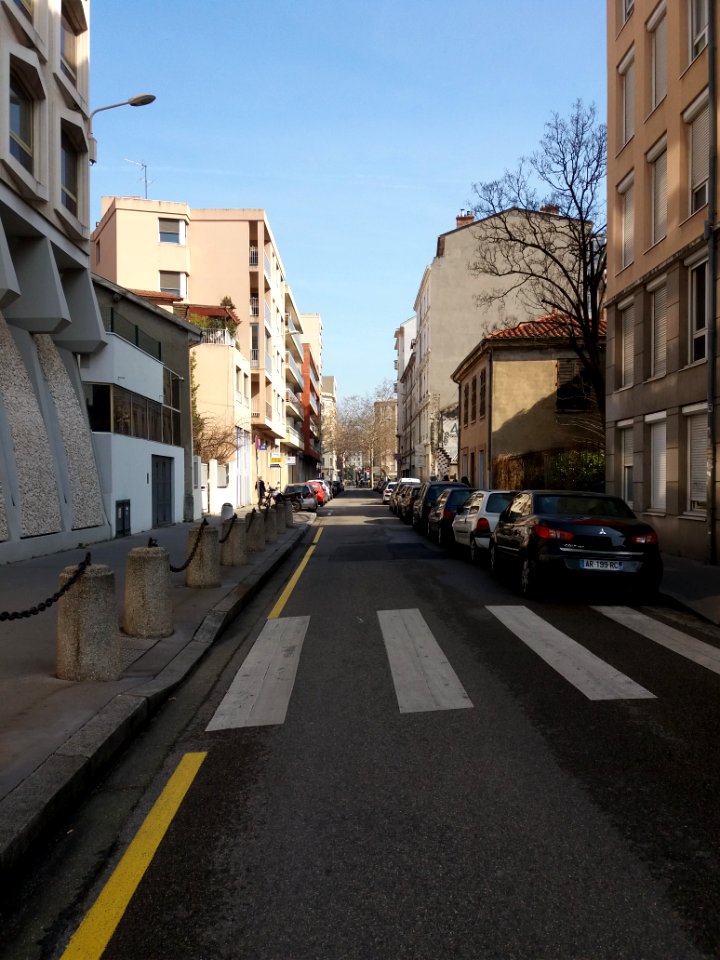 Lyon 7e - Rue Rachais, en direction du cours Gambetta depuis la synagogue