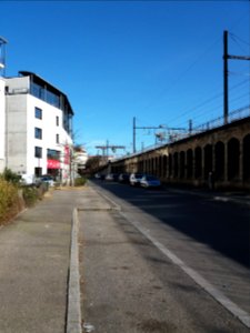 Lyon 7e - Rue Raoul Servant, au niveau du jardin des 44 enfants d'Izieu