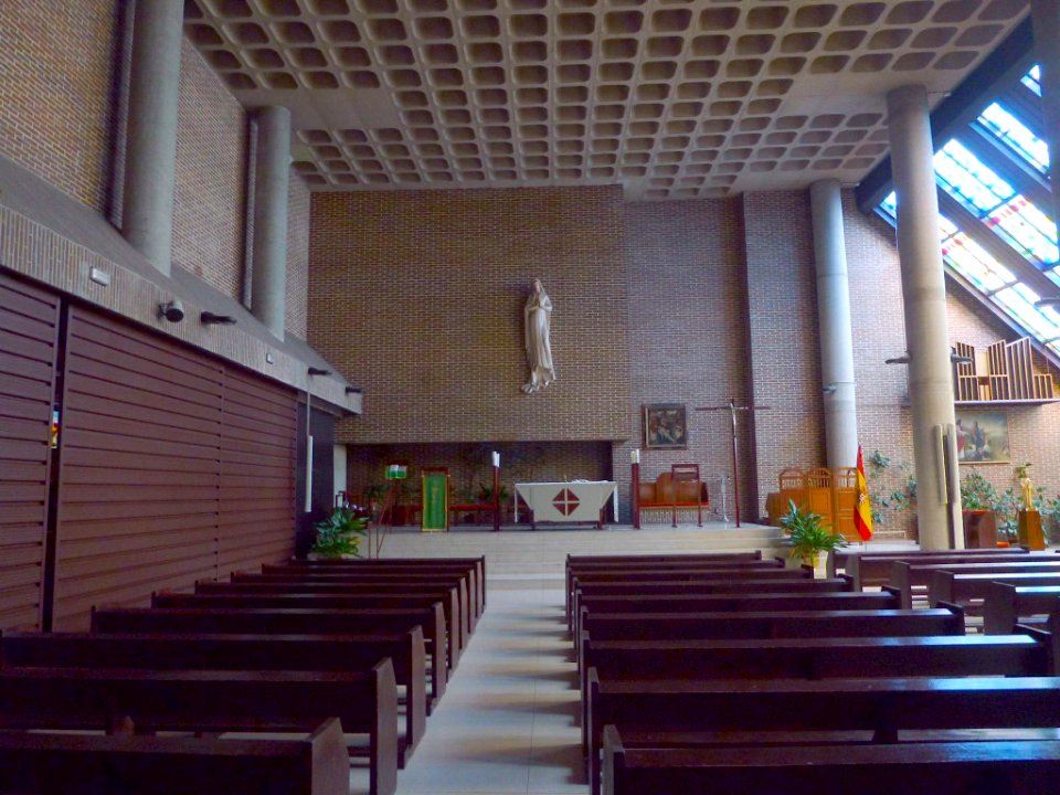 Madrid - Parroquia de María Inmaculada y Santa Vicenta María 07