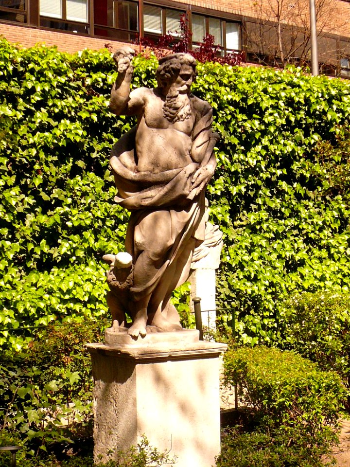 Madrid - Museo-Palacio Cerralbo, patio 14