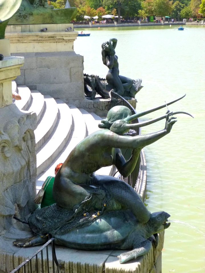 Madrid - Parque del Retiro, Monumento a Alfonso XII 03