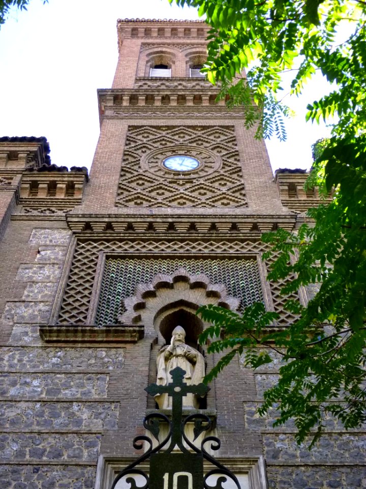 Madrid - Iglesia de San Fermín de los Navarros 03