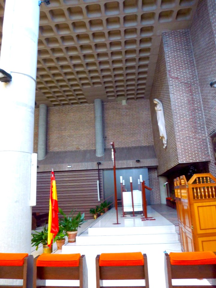 Madrid - Parroquia de María Inmaculada y Santa Vicenta María 05
