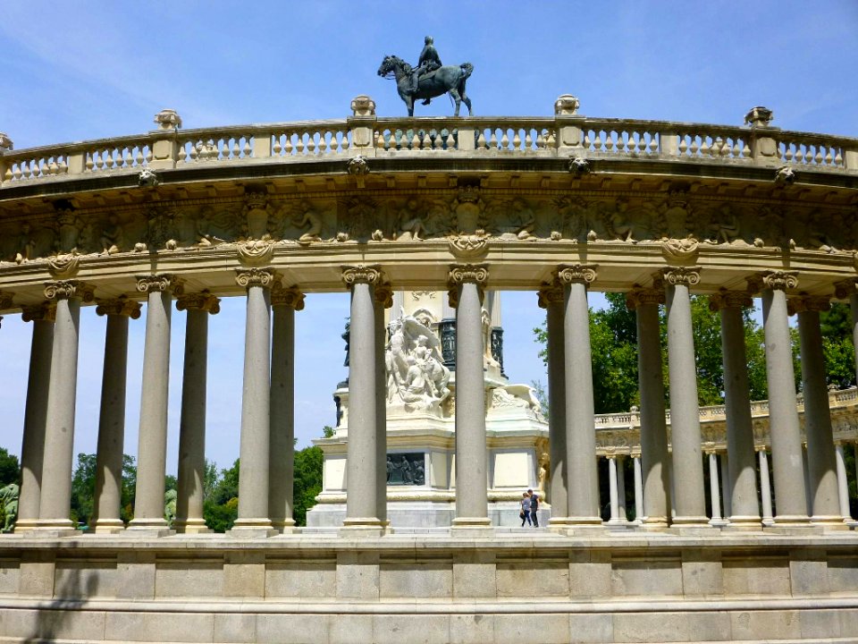 Madrid - Parque del Retiro, Monumento a Alfonso XII 12b