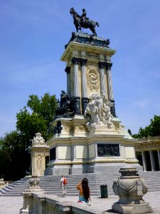 Madrid - Parque del Retiro, Monumento a Alfonso XII 09 photo