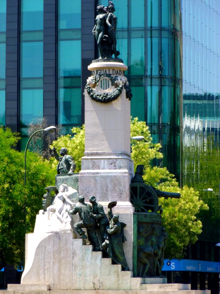Madrid - Monumento a Emilio Castelar 2