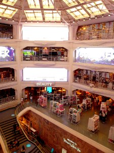 Madrid - Megastore de Primark en Gran Vía 32 (01) 02