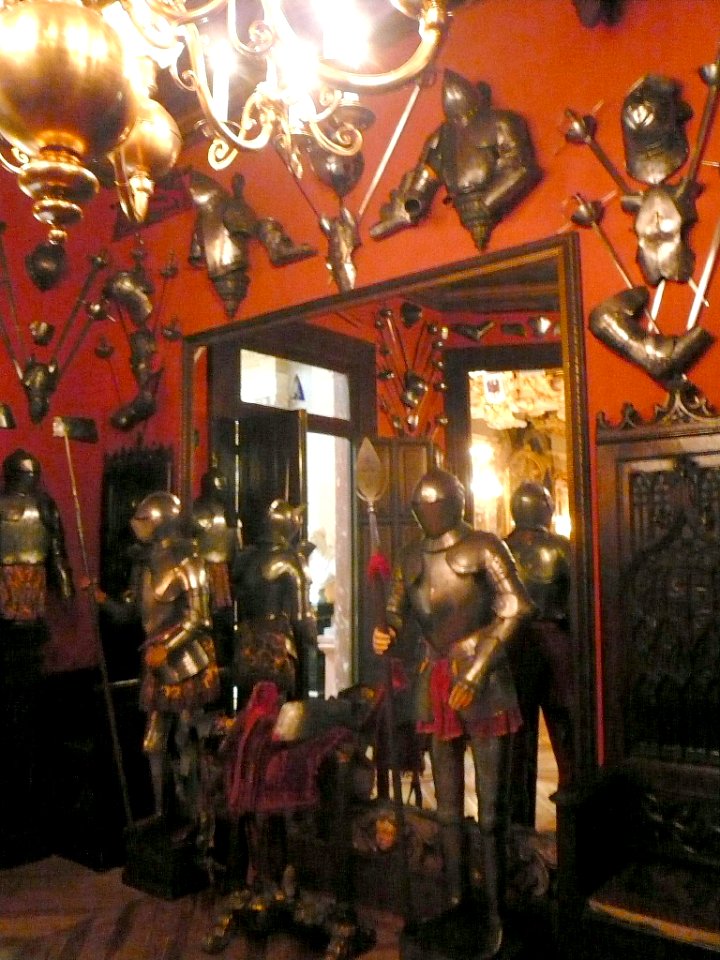 Madrid - Museo-Palacio Cerralbo, armaduras y armas 1