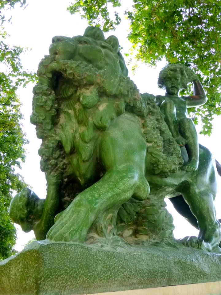 Madrid - Parque del Retiro, Monumento a Alfonso XII 11b
