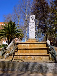 Madrid - Monumento a Carlos Jiménez Díaz 3
