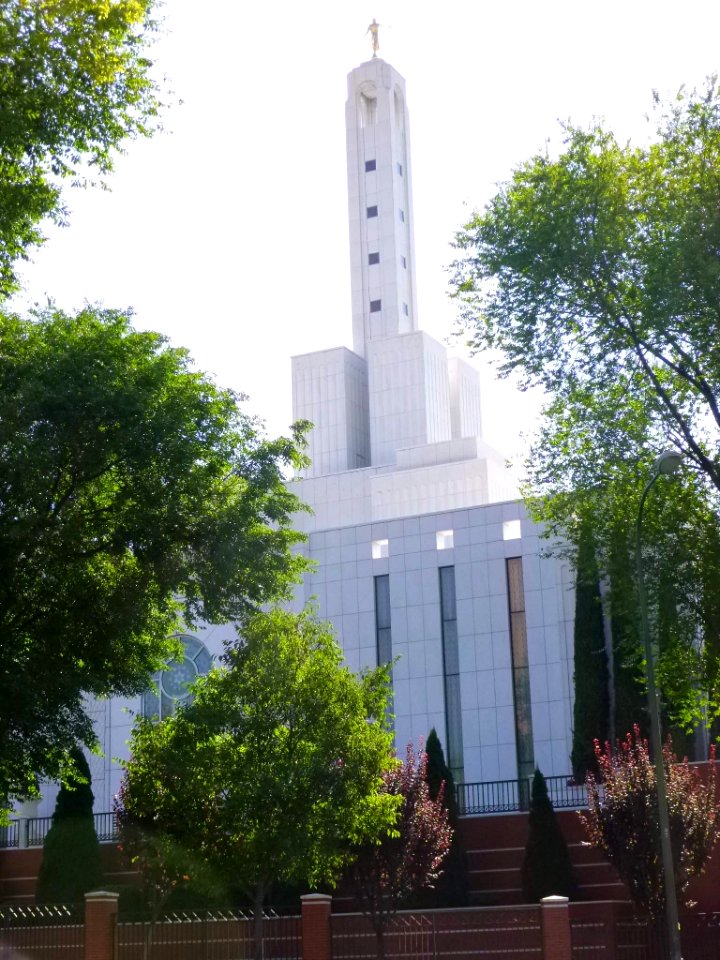 Madrid - Moratalaz, Templo Mormón 01 photo