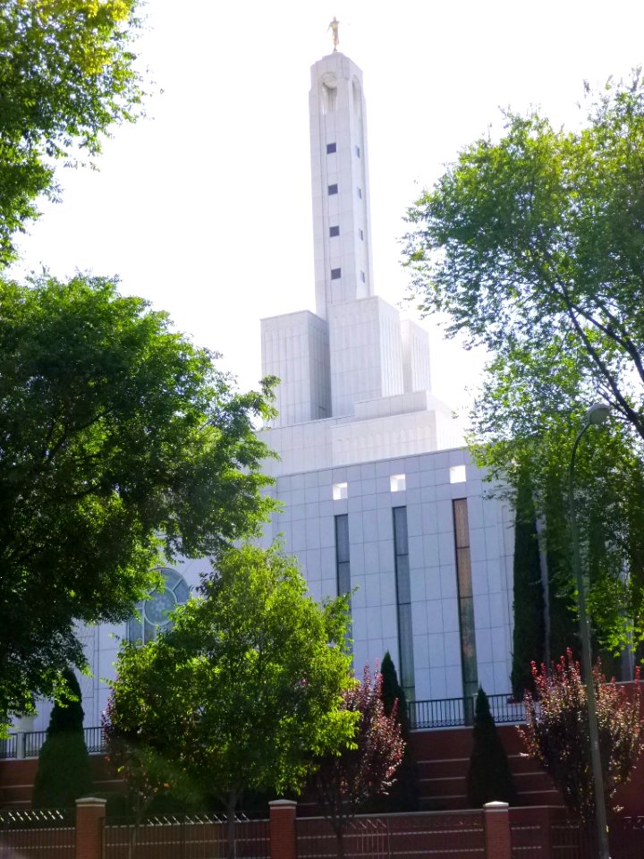 Madrid - Moratalaz, Templo Mormón 01