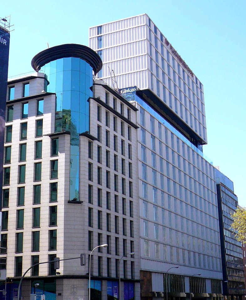 Madrid - Edificio Compostela y Hotel VP de Plaza España Design