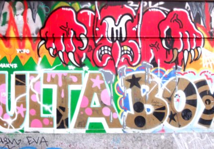Madrid - Malasaña, graffiti 01