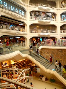 Madrid - Megastore de Primark en Gran Vía 32 (01) 03