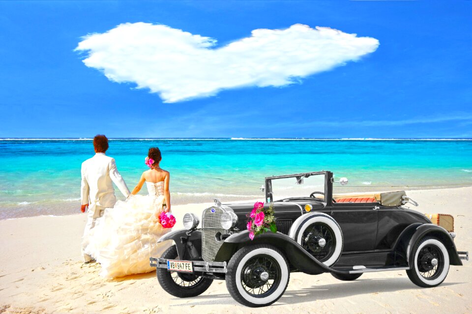Honeymoon bridal cars wedding car