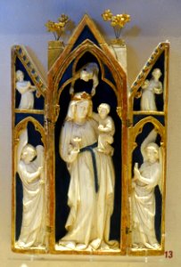 Madonna and Child with angels, triptych, reliefs from France, perhaps Paris, 1325-1350 AD, mounts and ornaments from Rome, mid 1600s, ivory, painted and gilt wood - Vatican Museums - DSC00712