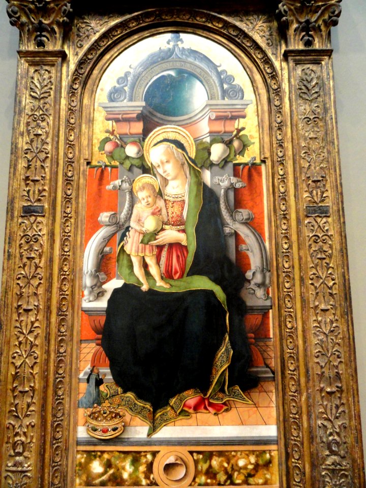 Madonna and Child Enthroned with Donor, Carlo Crivelli, 1470, tempera on panel, view 2 - National Gallery of Art, Washington - DSC08838