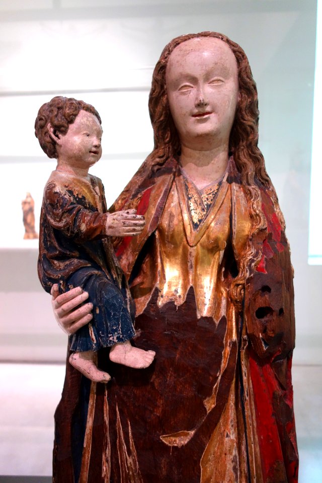 Madonna and child by the workshop of the Master of the Madonna of Pietrebais, Leuven, c. 1500-1525 - Museum M - Leuven, Belgium - DSC04915