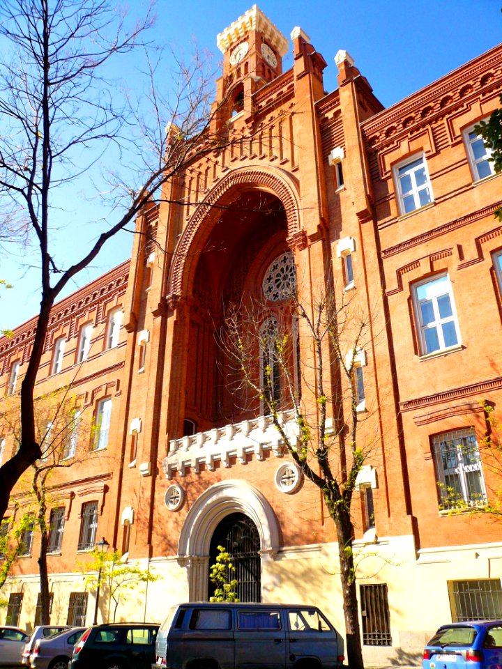 Madrid - Iglesia de la Inmaculada y San Pedro Claver (Colegio de Areneros, Universidad Pontificia de Comillas) 1