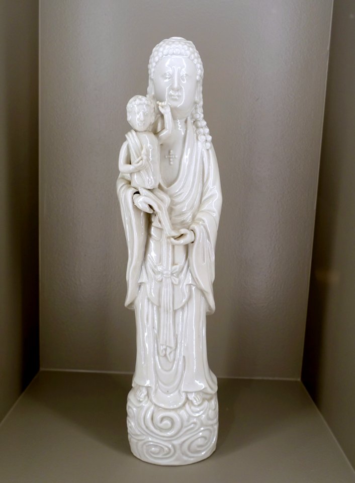 Madonna and Child, Dehua, China, 1690-1710 AD, porcelain - Peabody Essex Museum - Salem, MA - DSC05223