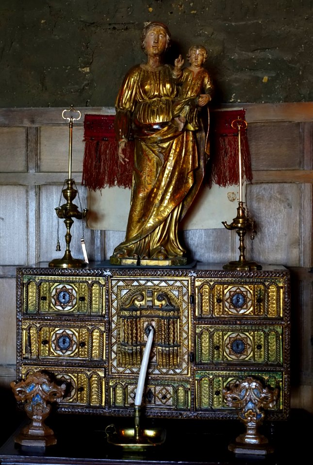 Madonna and child - Snowshill Manor - Gloucestershire, England - DSC09584