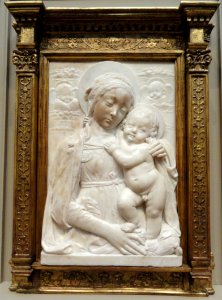 Madonna and Child by Benedetto da Maiano, c. 1475, marble - National Gallery of Art, Washington - DSC08889