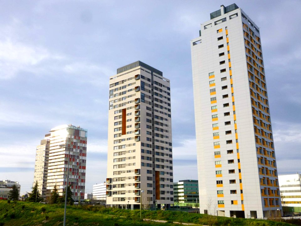 Madrid - Isla de Chamartín, Torre Ámbar, Torre Gestesa y Torre Panorama