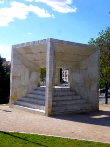 Madrid - Jardines de Isabel La Católica, Monumento a la Constitución de 1978