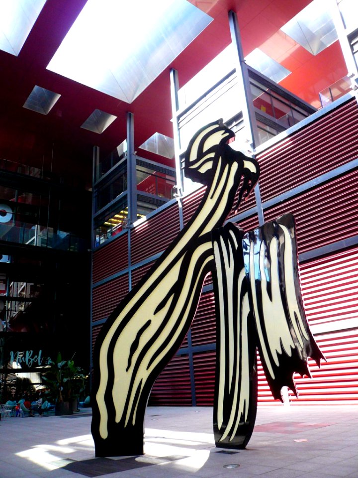 Madrid - Escultura 'Brushstroke' (MNCARS)