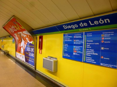 Madrid - Estación de Metro de Diego de León