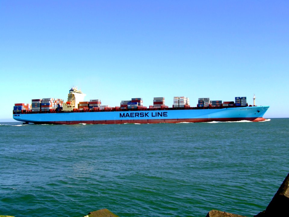 Maersk Sofia p01 approaching Port of Rotterdam, Holland 04-Aug-2007