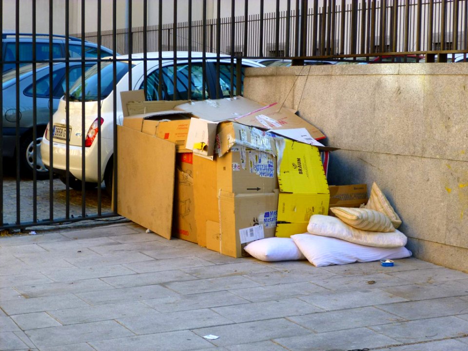 Madrid - homeless tras el Museo Nacional Centro de Arte Reina Sofía