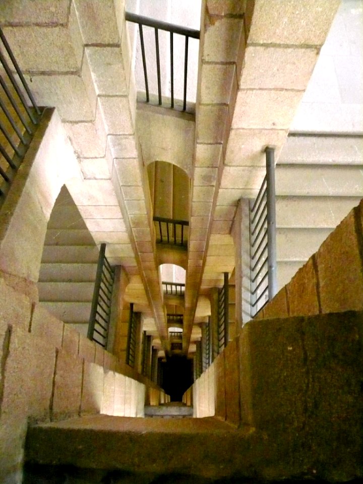 Madrid - Escalera del Edificio Sabatini, MNCARS 3