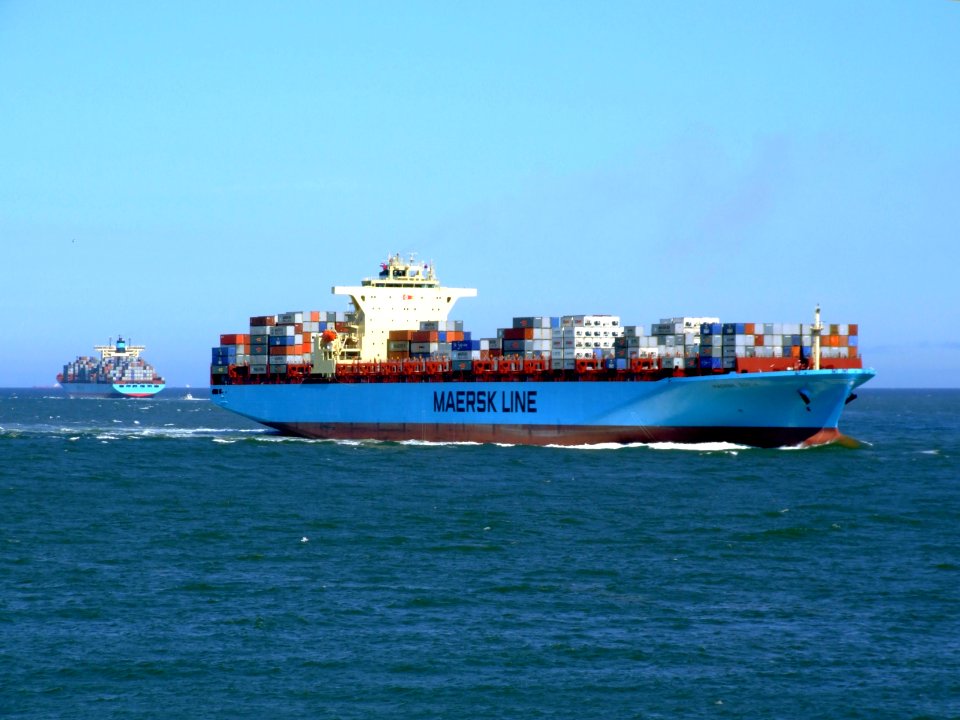 Maersk Sofia p04 approaching Port of Rotterdam, Holland 04-Aug-2007