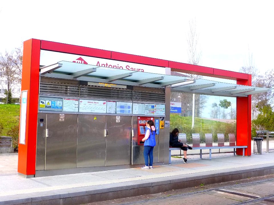 Madrid - Estación de Antonio Saura 2