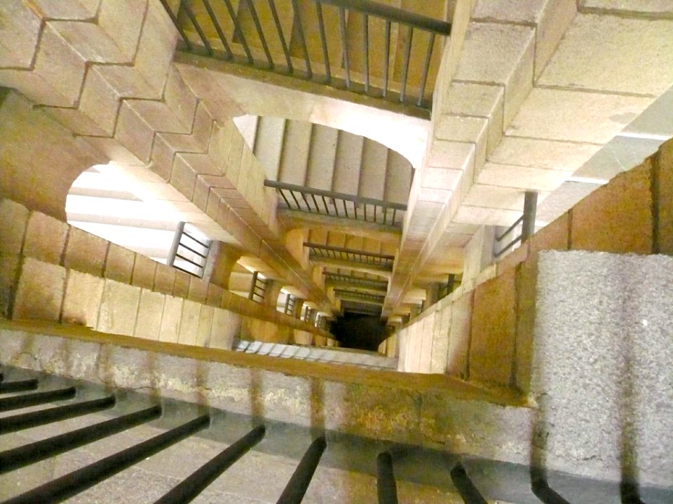 Madrid - Escalera del Edificio Sabatini, MNCARS 2