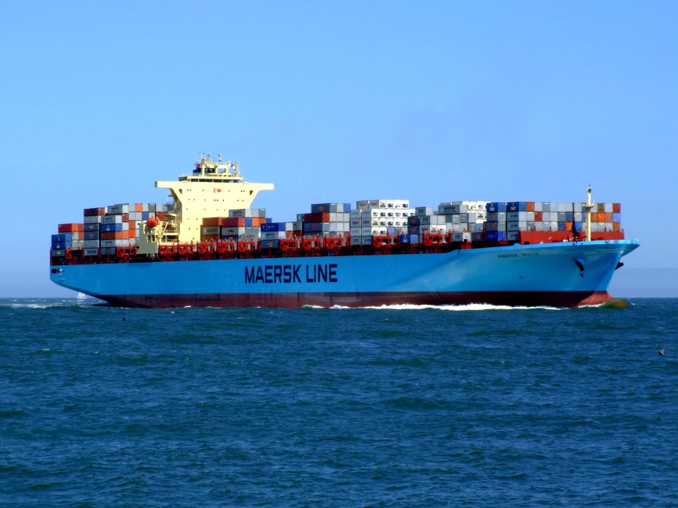 Maersk Sofia p05 approaching Port of Rotterdam, Holland 04-Aug-2007