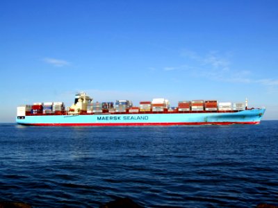 Maersk Kolkata p06 approaching Port of Rotterdam, Holland 21-Feb-2005