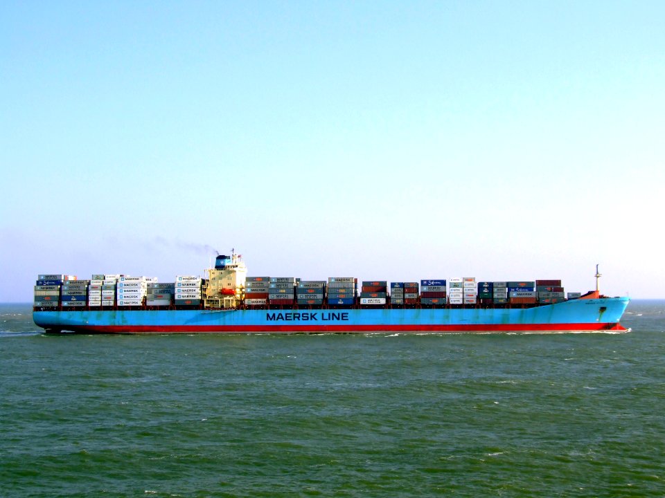 Maersk Mytilini p8 approaching Port of Rotterdam, Holland 01-Apr-2007