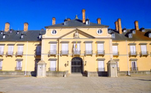 Madrid - El Pardo, Palacio Real, fachada principal 02