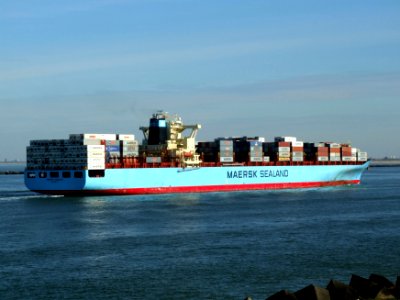 Maersk Kolkata p09 approaching Port of Rotterdam, Holland 21-Feb-2005