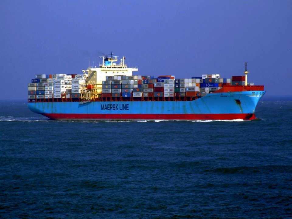 Maersk Mytilini p0 approaching Port of Rotterdam, Holland 01-Apr-2007
