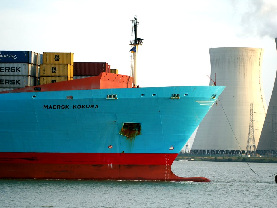 Maersk Kokura - IMO 9085560, Berendrechtsluis pic4
