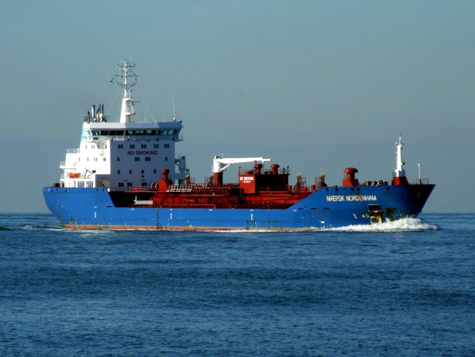 Maersk Nordenham p1 approaching Port of Rotterdam, Holland 21-Feb-2005
