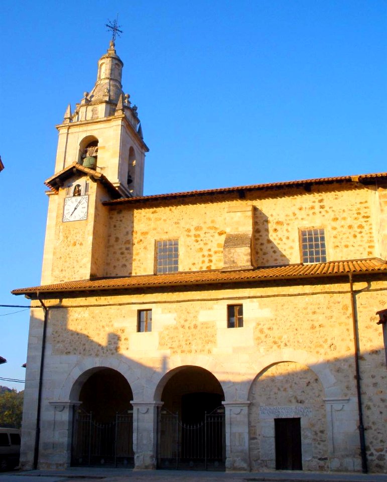 Maestu - Iglesia de la Invención de la Santa Cruz 01